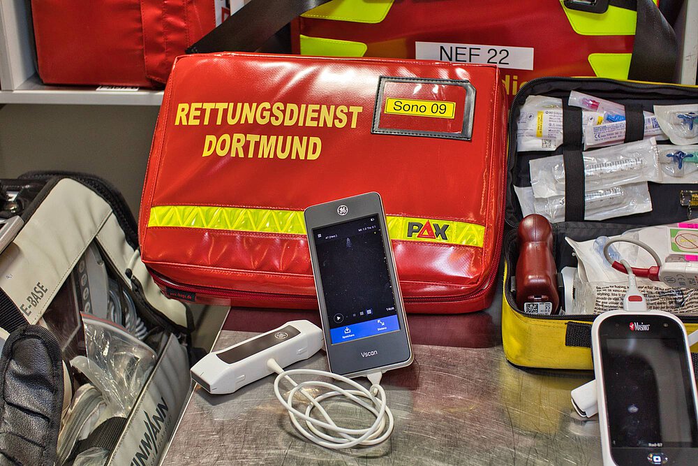 Eine Auswahl von hoch modernen Medizinprodukten im Rettungsdienst